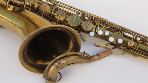 Saxophone ténor Conn transitionnel verni gravé (1)