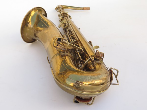 Saxophone ténor Conn transitionnel verni gravé (11)