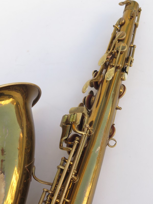Saxophone ténor Conn transitionnel verni gravé (6)