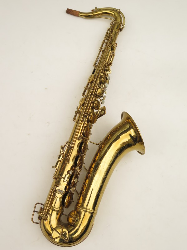 Saxophone ténor Conn 10 verni gravé ladyface (9)