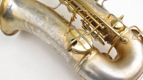 Saxophone alto New Wonder 2 Conn Chu Berry plaqué or sablé (1)
