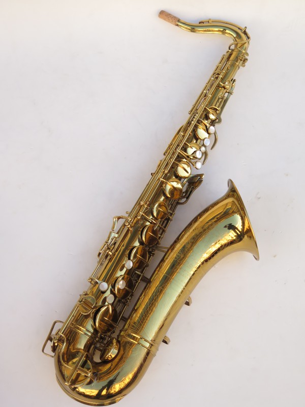 Saxophone ténor Buescher Aristocrat Big B verni gravé (16)
