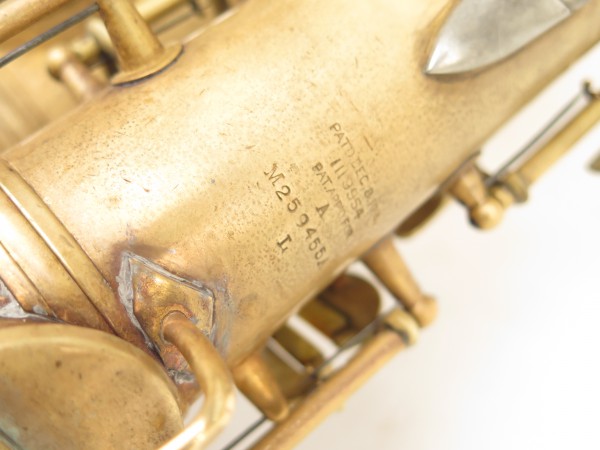 Saxophone alto Conn transitionnel ladyface non verni gravé (13)