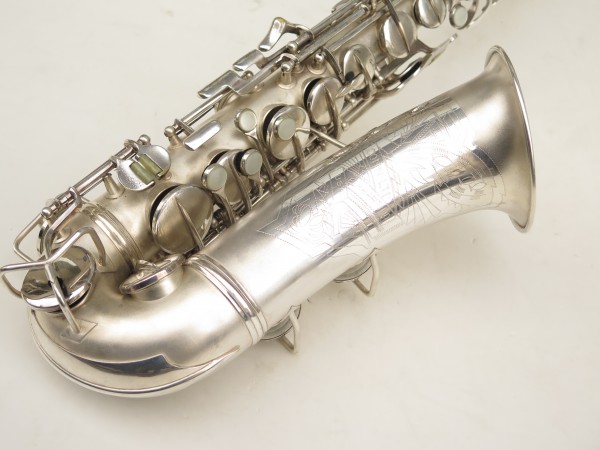 Saxophone alto Conn transitionnel Art Deco argenté sablé plaqué or (8)