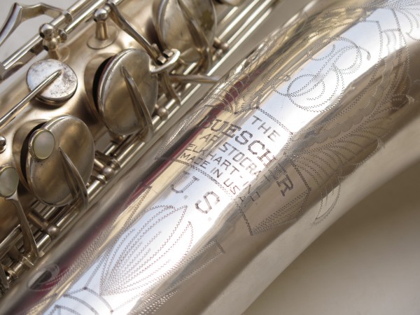 Saxophone baryton Buescher Aristocrat Big B argenté sablé (1)
