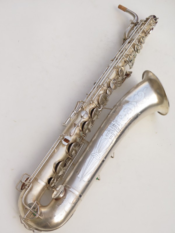 Saxophone baryton Buescher Aristocrat Big B argenté sablé (11)