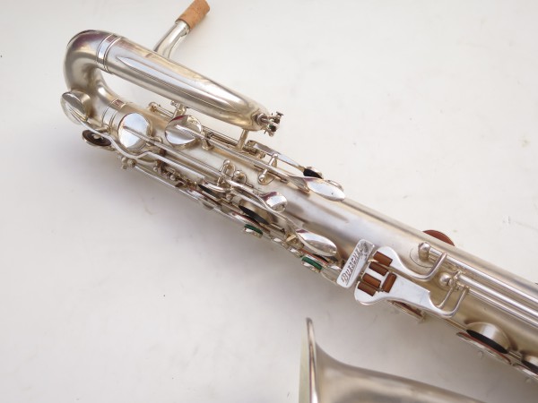 Saxophone baryton Buescher Aristocrat Big B argenté sablé (15)