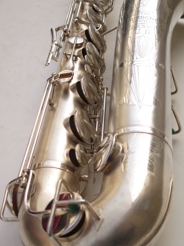 Saxophone baryton Buescher Aristocrat Big B argenté sablé (3)