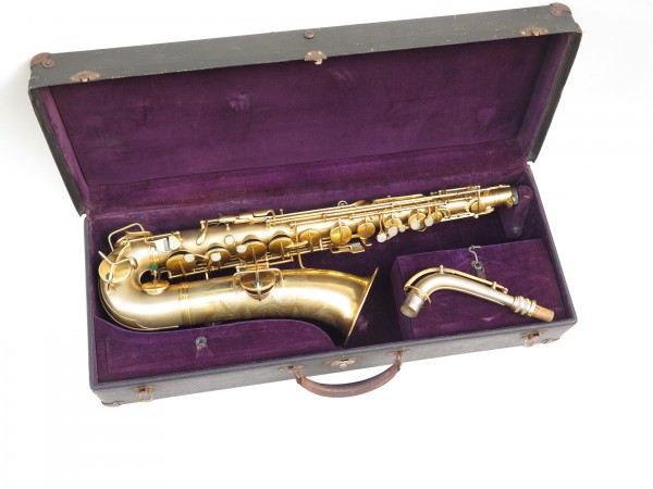 Saxophone ténor en Ut Conn New Wonder 2 plaqué or sablé (15)