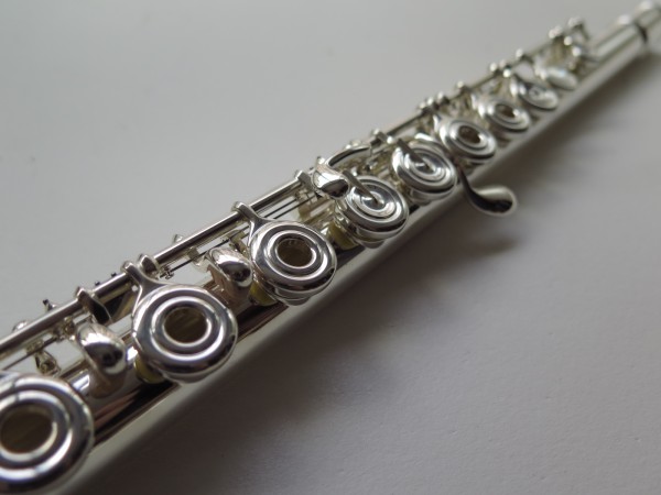 Flute traversière Yamaha 587 (1)