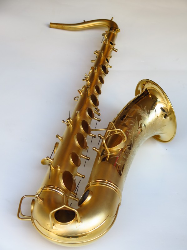 Sax ténor Conn Chu Berry plaqué or (3)