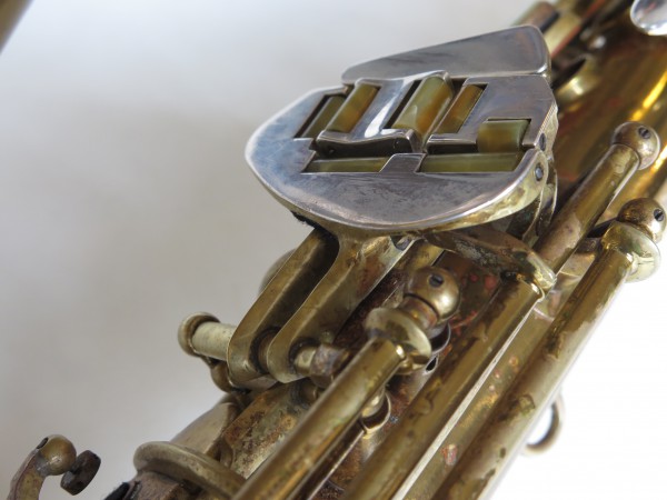 Saxophone alto Conn 26 M Connqueror verni (1)