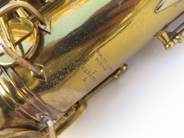 Saxophone ténor Conn transitionnel verni gravé (4)
