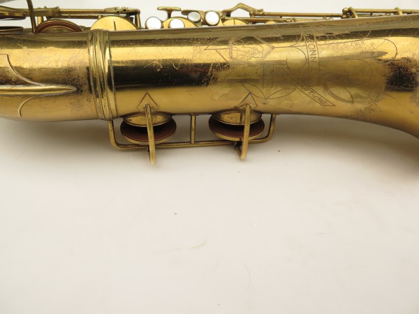 Saxophone ténor Conn transitionnel 10M verni gravé ladyface (5)