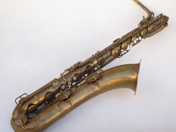 Saxophone baryton Geo M Bundy Conn stencil gravé (10)