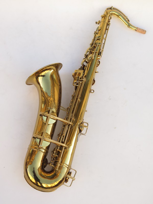 Saxophone ténor Buescher Aristocrat Big B verni gravé (17)