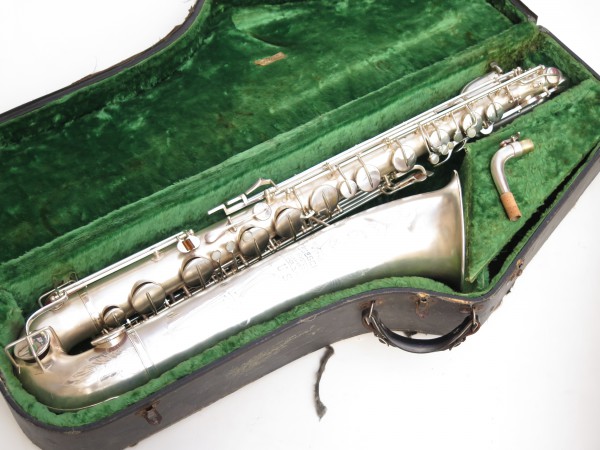 Saxophone baryton Buescher Aristocrat Big B argenté sablé (10)