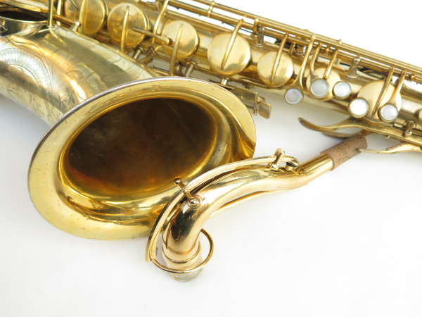 Saxophone ténor Conn Chu Berry plaqué or gravé (2)