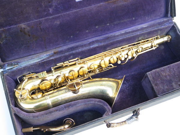 Saxophone ténor Conn Chu Berry plaqué or gravé (4)