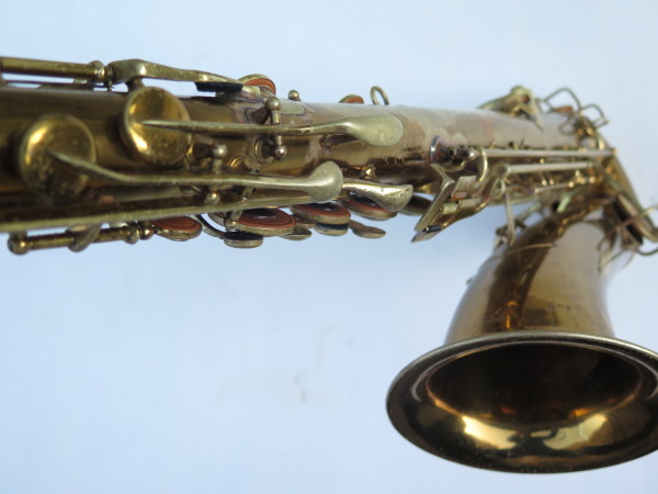 Saxophone ténor Conn Chu Berry verni gravé (12)