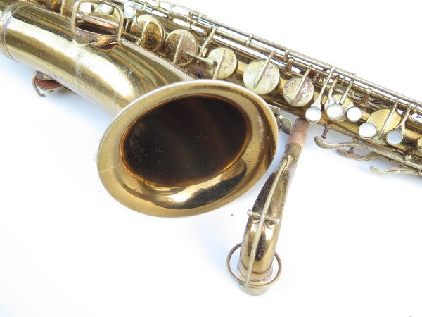 Saxophone ténor Conn Chu Berry verni gravé (13)