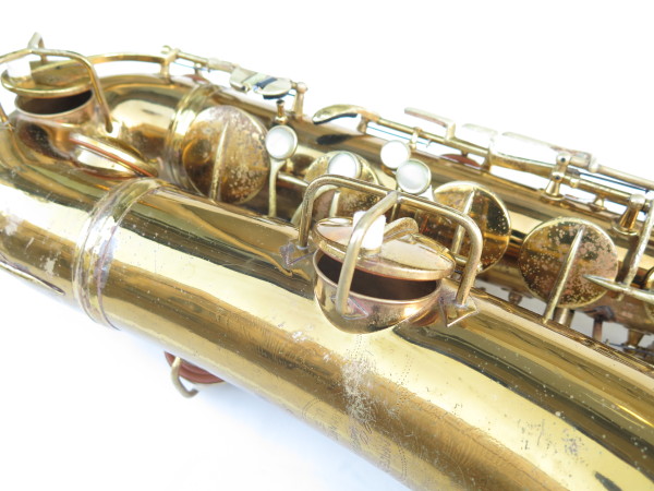 Saxophone ténor Conn Chu Berry verni gravé (2)