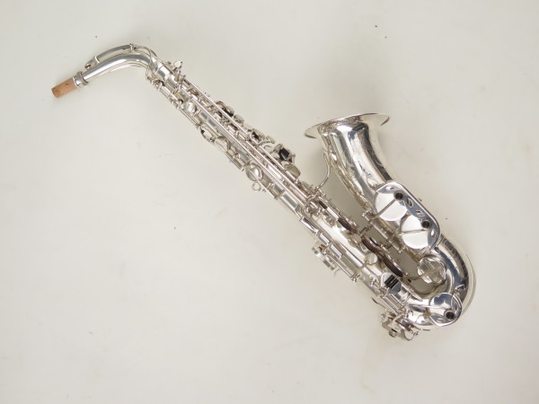 Saxophone alto Louis Augu Royal argenté gravé (4)