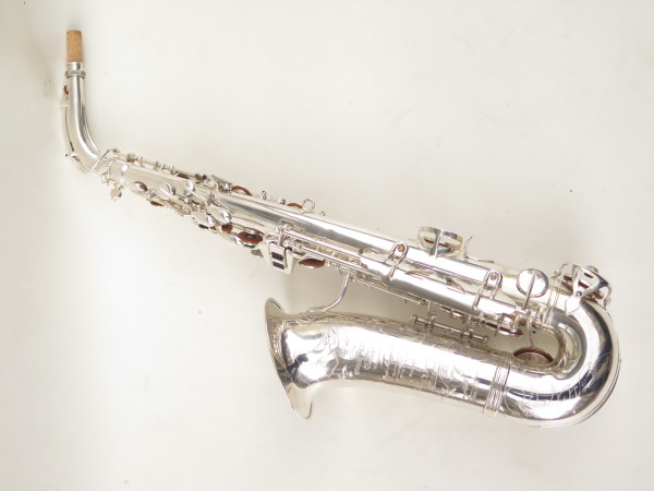 Saxophone alto Louis Augu Royal argenté gravé (6)