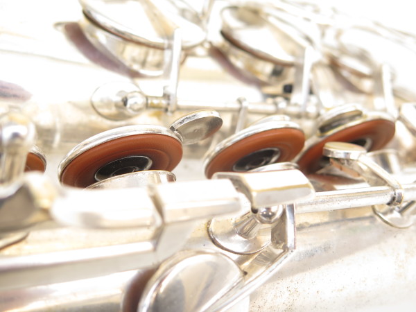 Saxophone alto Couesnon monopole argenté gravé (5)