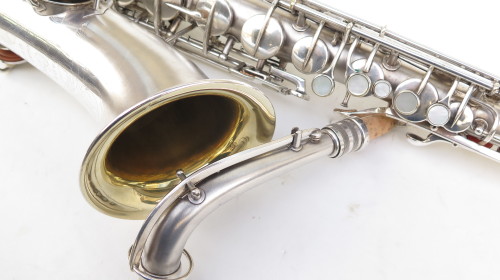 Saxophone ténor en Ut Conn New Wonder 2 argenté gravé (1)