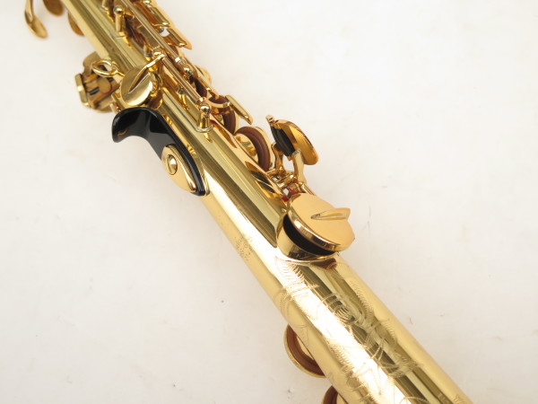 Saxophone soprano Yamaha YSS 675 verni gravé bocal courbe démontable (6)