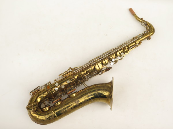 Saxophone ténor Buescher 400 verni gravé (11)