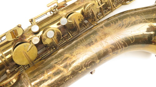 Saxophone ténor Buescher Aristocrat verni gravé (1)