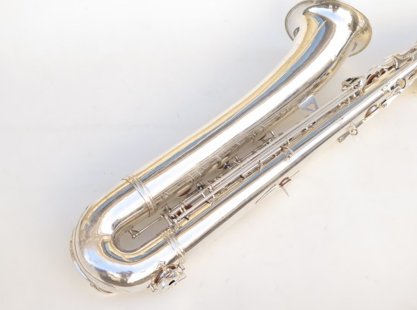 Saxophone baryton Couesnon Monopole conservatoire argenté gravé (11)