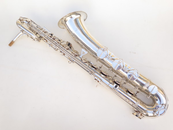 Saxophone baryton Couesnon Monopole conservatoire argenté gravé (9)