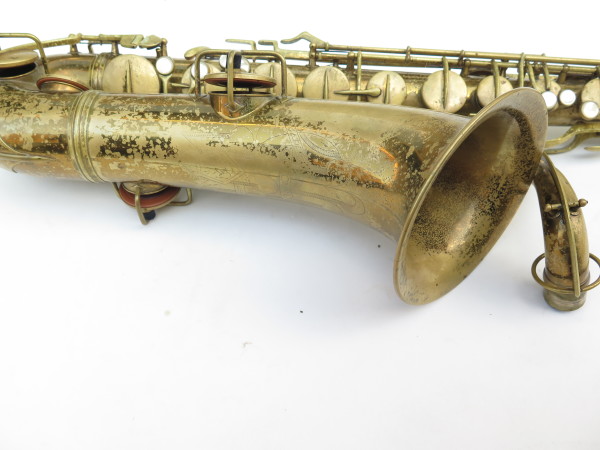 Saxophone ténor Conn Transitionnel ladyface verni gravé (10)