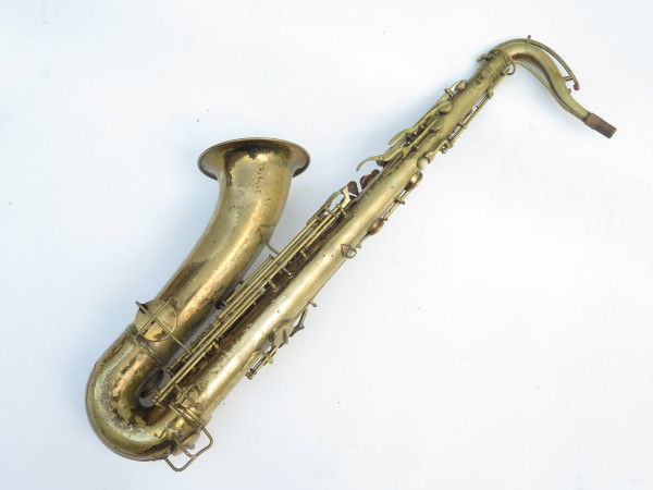 Saxophone ténor Conn Transitionnel ladyface verni gravé (12)