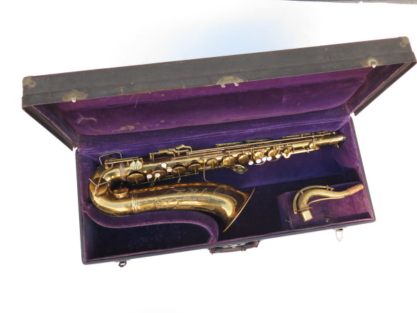 Saxophone ténor Conn transitionnel 10M verni gravé Ladyface (11)