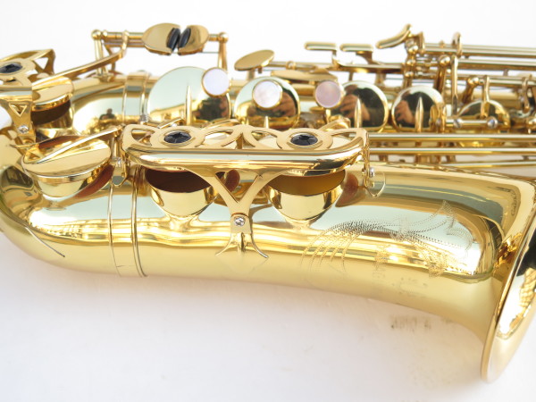 Saxophone alto Yanagisawa A800 verni gravé (2)