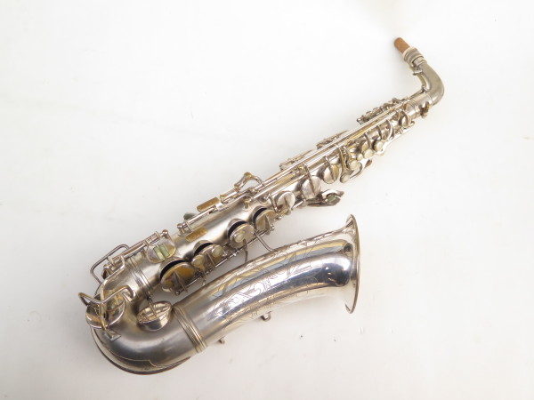 Saxophone alto Conn Transitionnel argenté sablé gravé Ladyface (3)
