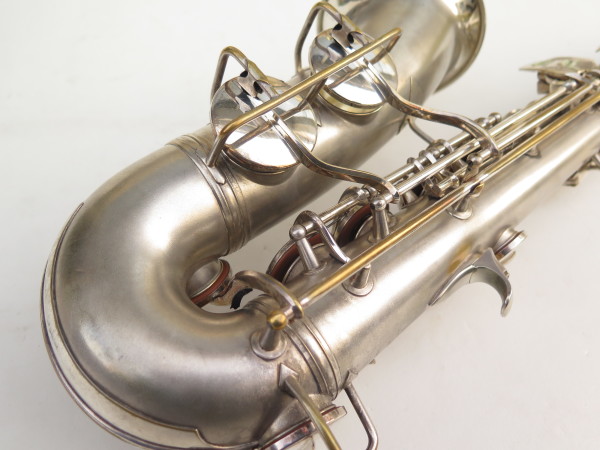 Saxophone alto Conn Transitionnel argenté sablé gravé Ladyface (9)