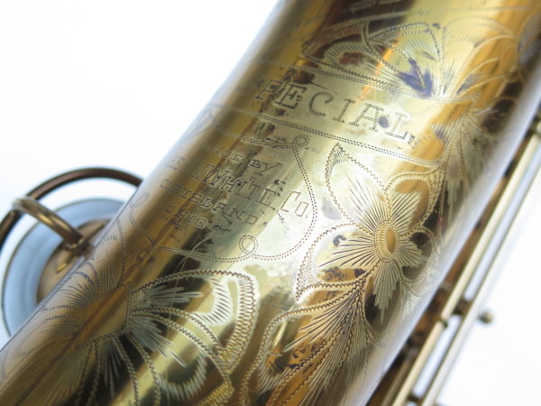 Saxophone ténor King Zephyr special verni gravé (1)