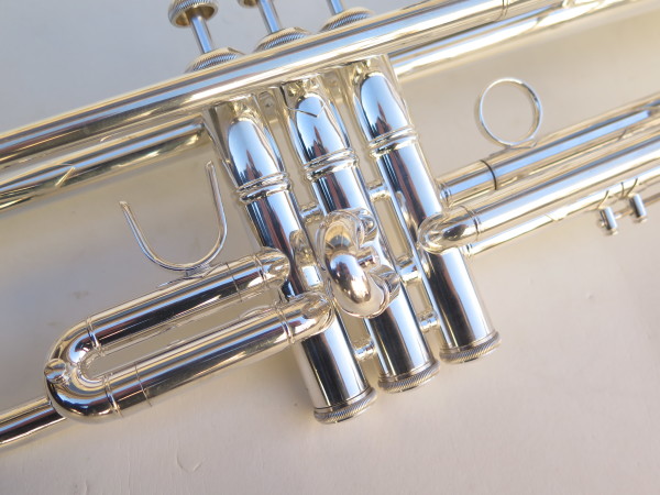 Trompette Sib Bach stradivarius 37 argentée (1)