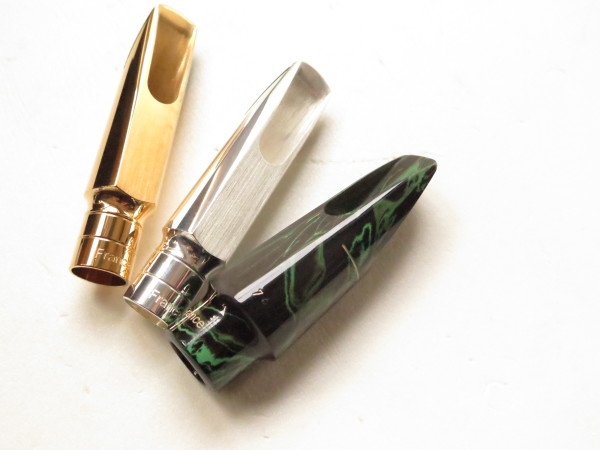 Bec de saxophone Les becs d'autant métal ébonite (1)