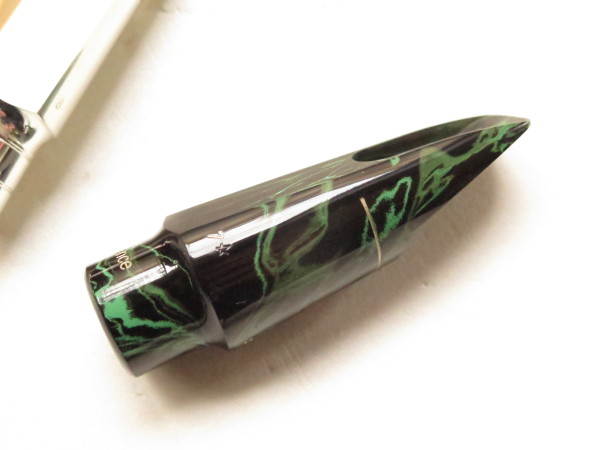 Bec de saxophone Les becs d'autant métal ébonite (3)