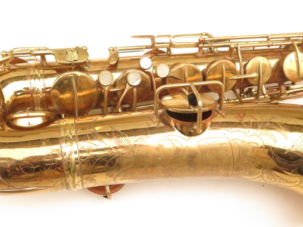 Saxophone tenor Pan American stencil Conn verni gravé (1)