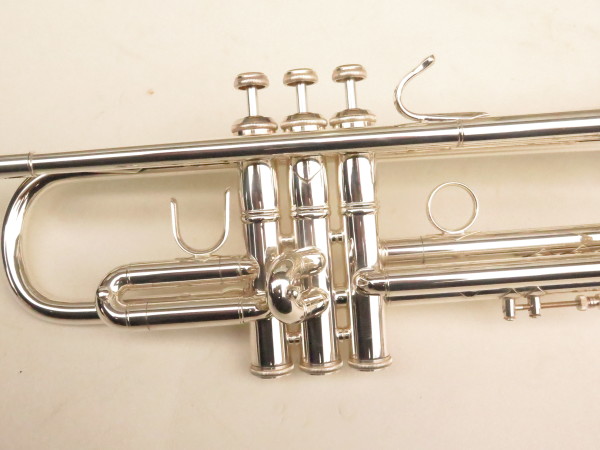 Trompette Sib Bach Stradivarius 37 argentée (3)