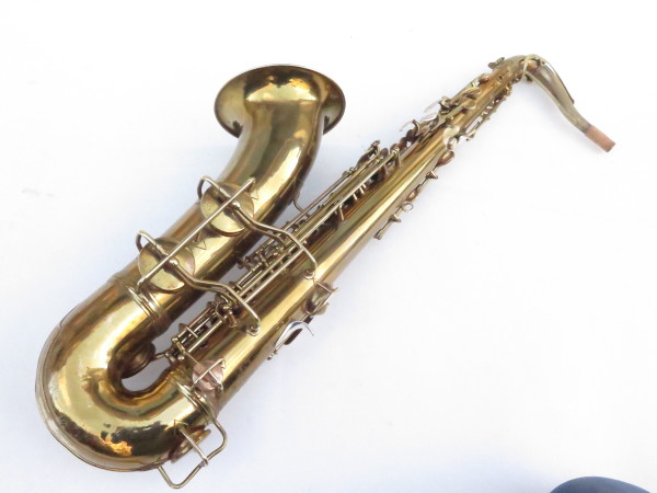 Saxophone ténor Conn 30M verni gravé (13)
