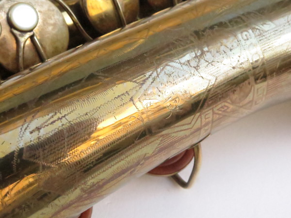 Saxophone ténor Conn 30M verni gravé (8)