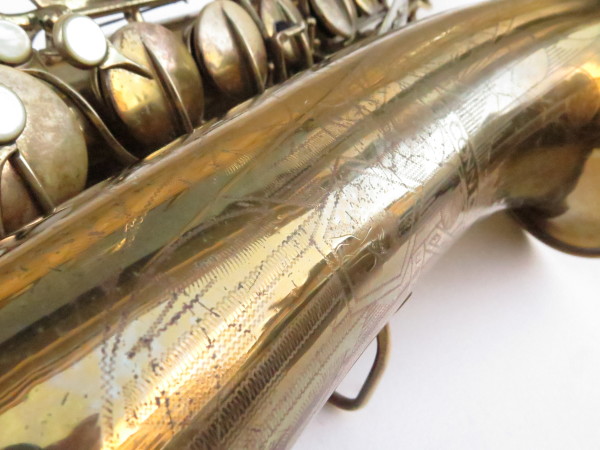 Saxophone ténor Conn 30M verni gravé (9)